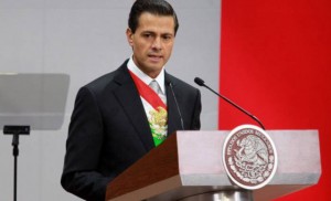 pena-nieto-se-cuerpea-con-la-juventud-que-es-el-futuro-de-mexico