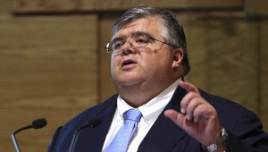 G09021151. JPG MEXICO, D.F.- Inflación-Carstens.- El Banco de México ajusto hacia la baja su pronóstico de inflación en México, el cual fue ubicado en un nivel de entre 3 y 4% para este año, informó Agustín Carstens, gobernador del Banco Central, al presentar el informe de inflación al cuarto trimestre de 2010. RCC. Foto Agencia EL UNIVERSAL/Lucía Godinez