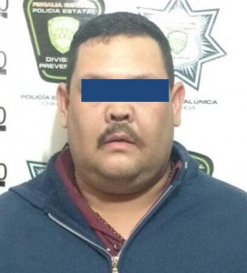 detenido con cinco dosis presuntamente cocaína